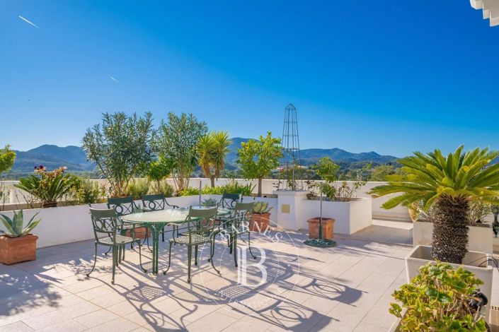 Image No.19-3 Bed Apartment for sale