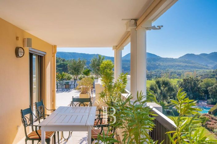 Image No.22-3 Bed Apartment for sale