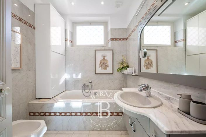 Image No.17-4 Bed Apartment for sale