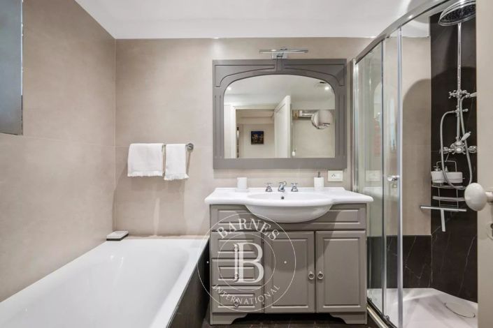 Image No.19-4 Bed Apartment for sale