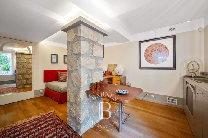 Image No.23-4 Bed Apartment for sale