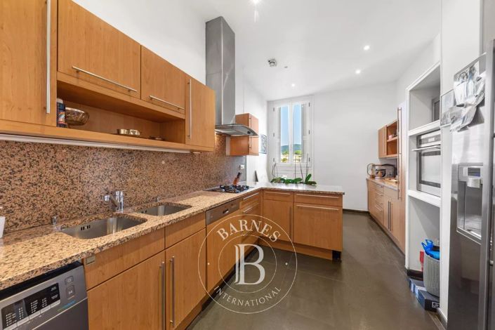 Image No.14-3 Bed Apartment for sale