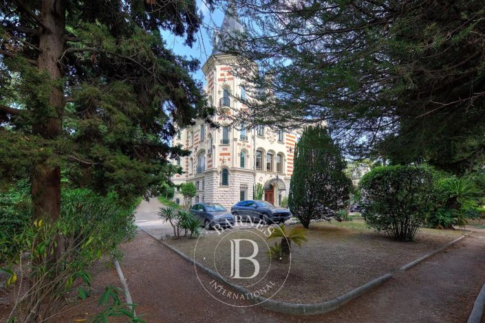 Image No.18-3 Bed Apartment for sale