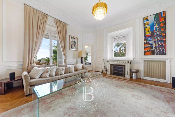 Image No.9-3 Bed Apartment for sale