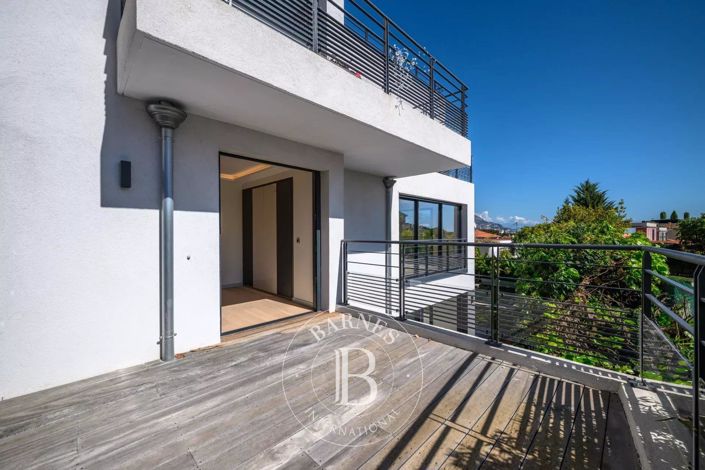 Image No.24-Apartment for sale