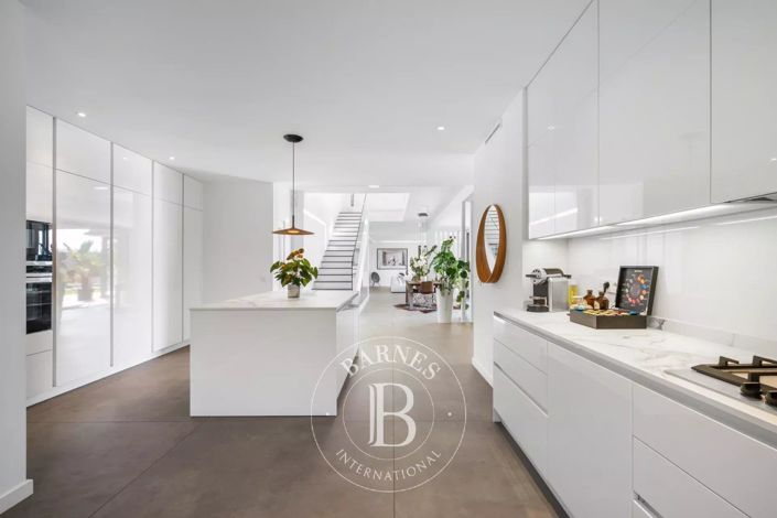 Image No.11-House for sale