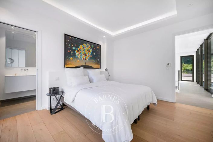 Image No.14-House for sale