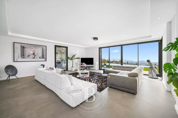 Image No.7-House for sale