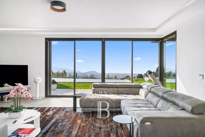 Image No.8-House for sale