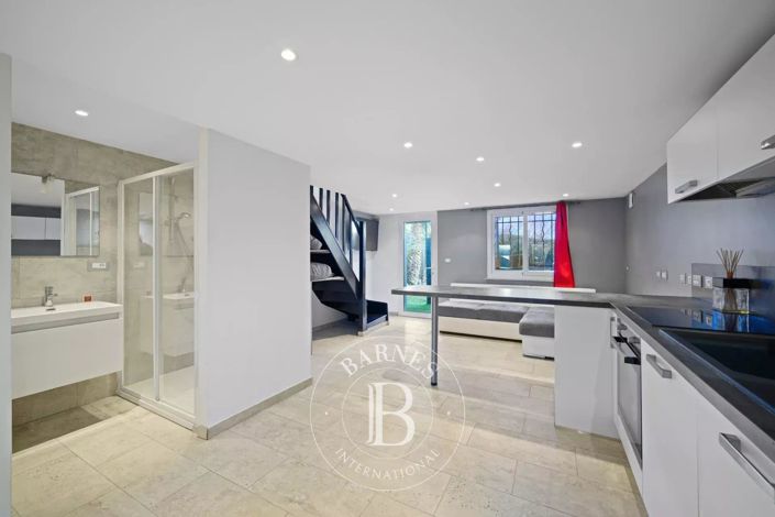 Image No.18-4 Bed House for sale