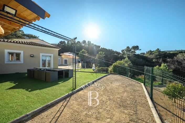 Image No.26-4 Bed House for sale