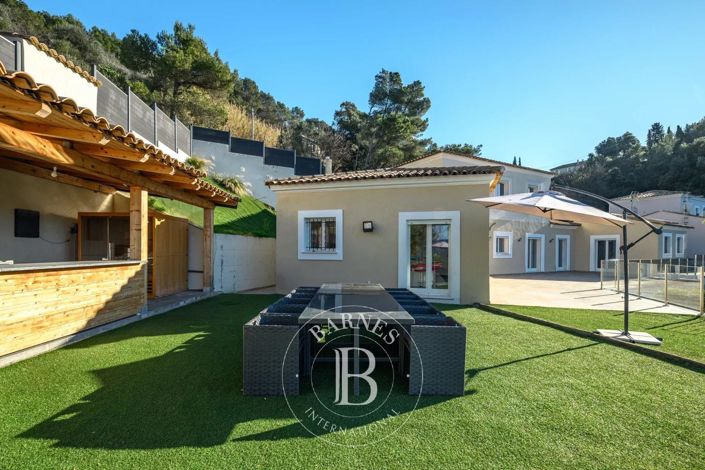 Image No.27-4 Bed House for sale