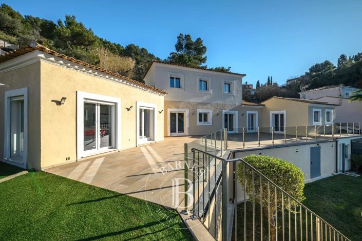 Image No.28-4 Bed House for sale