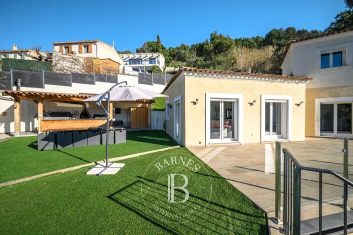 Image No.29-4 Bed House for sale