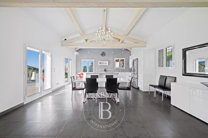 Image No.6-4 Bed House for sale