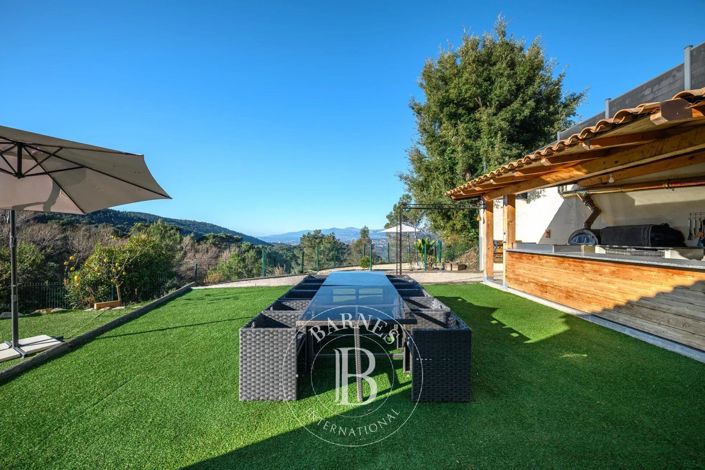 Image No.9-4 Bed House for sale