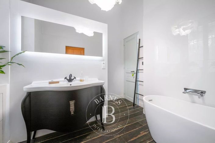 Image No.17-2 Bed Apartment for sale