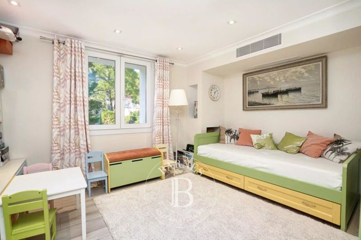 Image No.21-House for sale