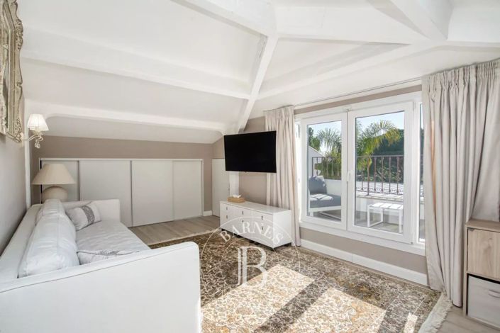 Image No.28-House for sale