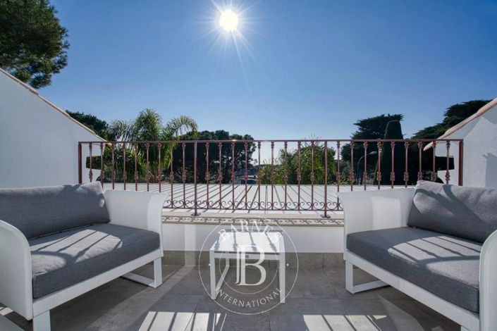 Image No.30-House for sale