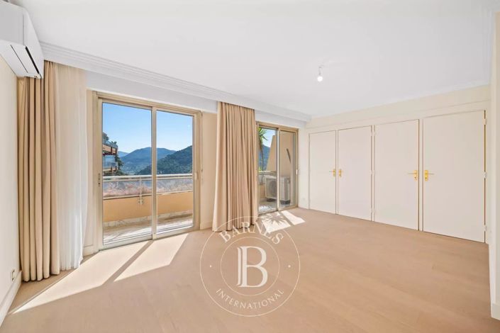 Image No.10-3 Bed Apartment for sale