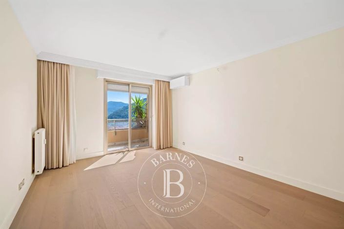 Image No.16-3 Bed Apartment for sale