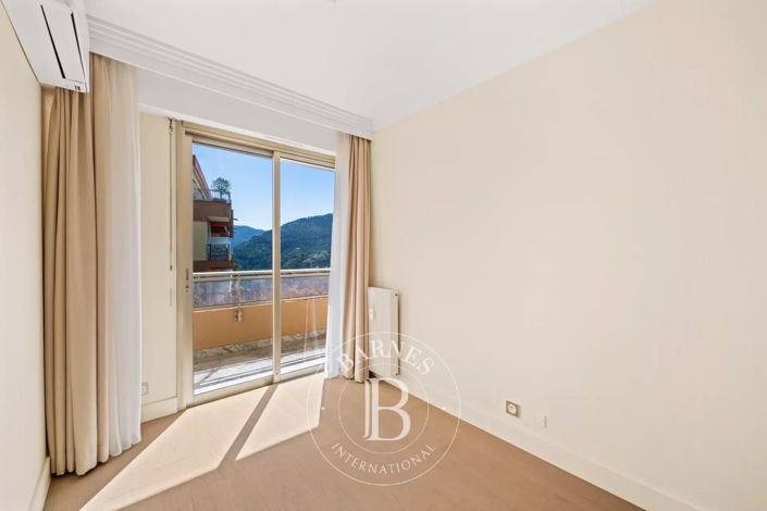 Image No.17-3 Bed Apartment for sale