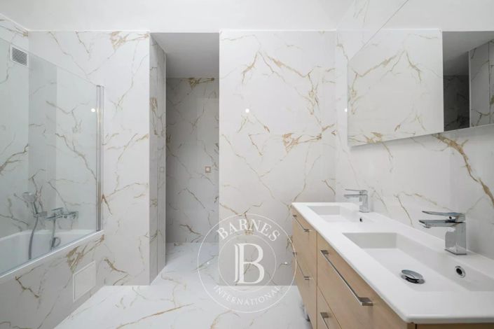 Image No.8-3 Bed Apartment for sale