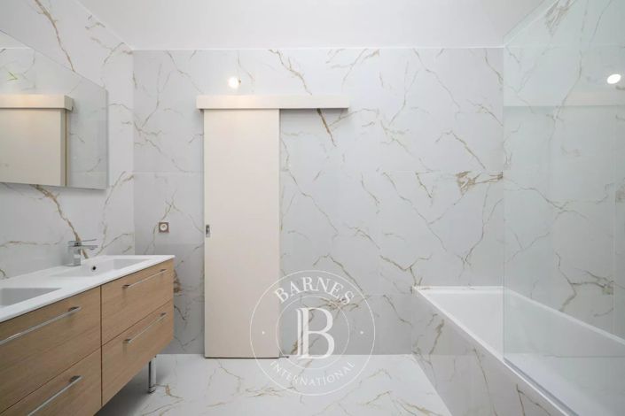 Image No.9-3 Bed Apartment for sale