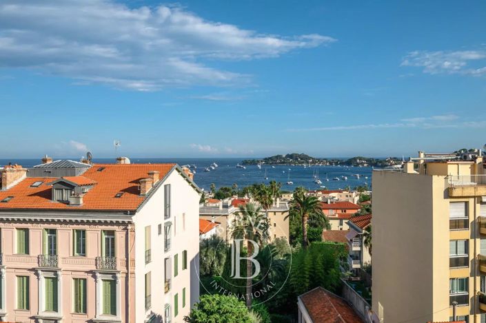 Image No.34-2 Bed Apartment for sale