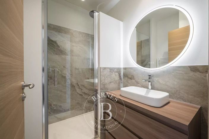 Image No.8-3 Bed Apartment for sale