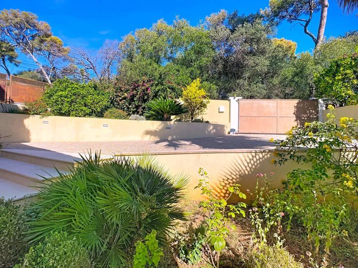 Image No.14-House for sale