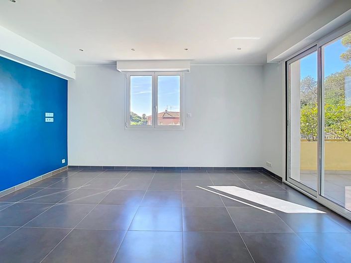 Image No.19-House for sale