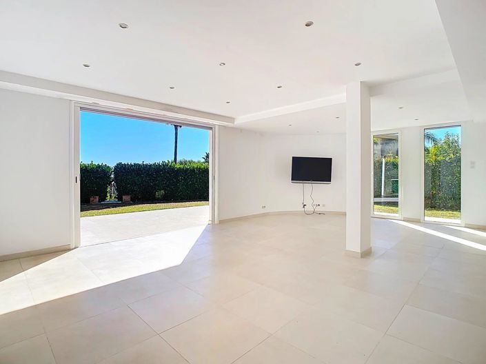 Image No.6-House for sale