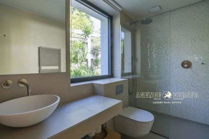 Image No.10-3 Bed Apartment for sale