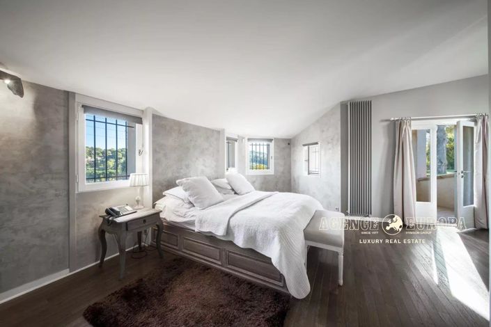 Image No.12-5 Bed House for sale