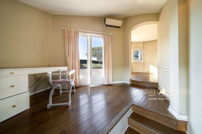 Image No.13-5 Bed House for sale