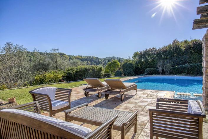 Image No.4-5 Bed House for sale