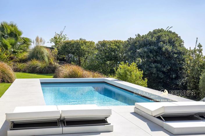 Image No.11-4 Bed House for sale