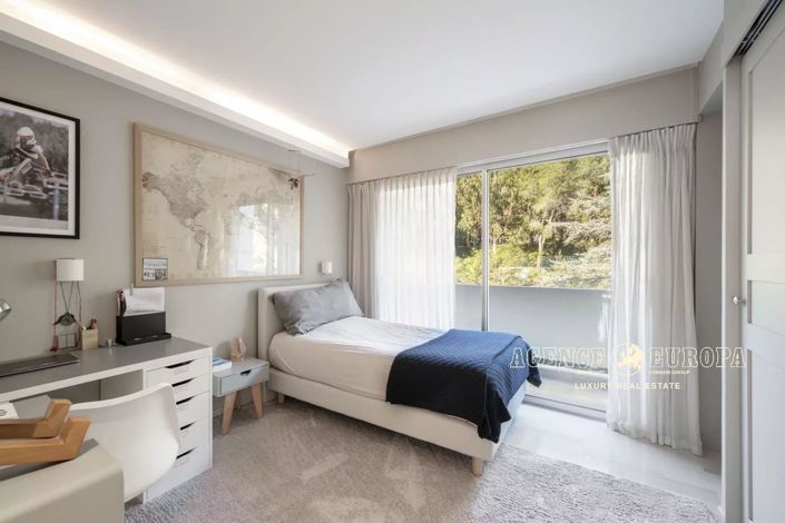 Image No.10-3 Bed Apartment for sale