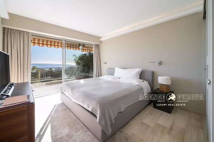 Image No.8-3 Bed Apartment for sale