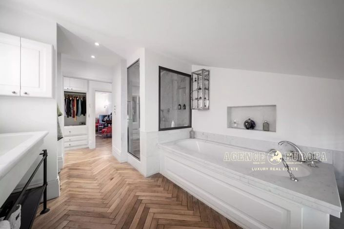 Image No.12-4 Bed House for sale