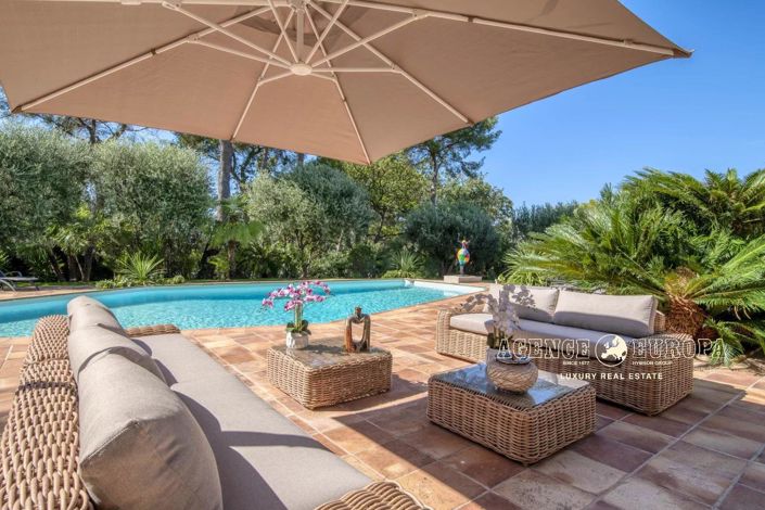 Image No.2-5 Bed House for sale