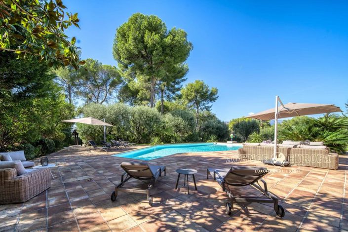 Image No.3-5 Bed House for sale