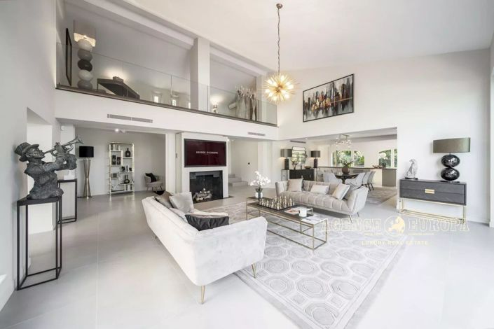 Image No.6-5 Bed House for sale