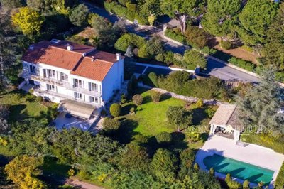 5 Bed House for sale