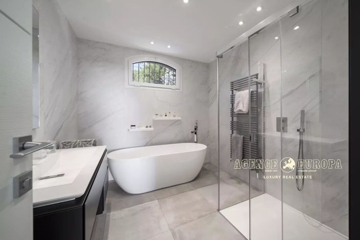 Image No.13-5 Bed House for sale