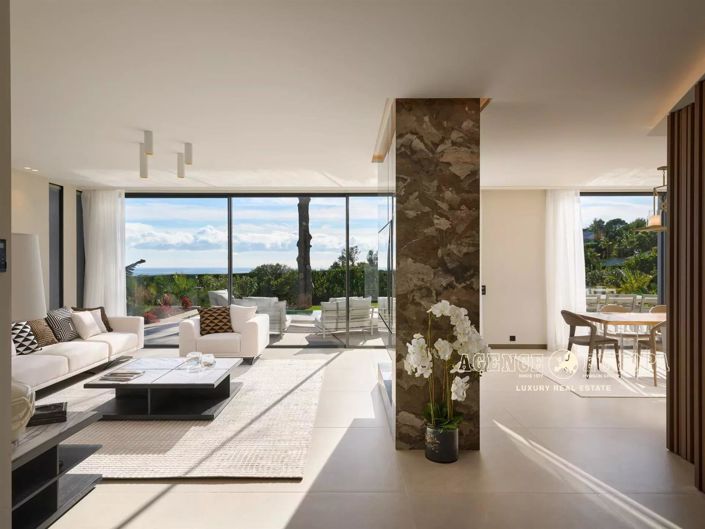 Image No.10-5 Bed House for sale