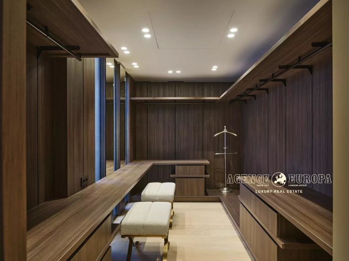 Image No.14-5 Bed House for sale