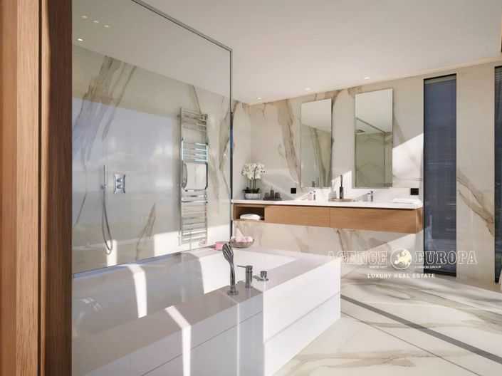 Image No.15-5 Bed House for sale